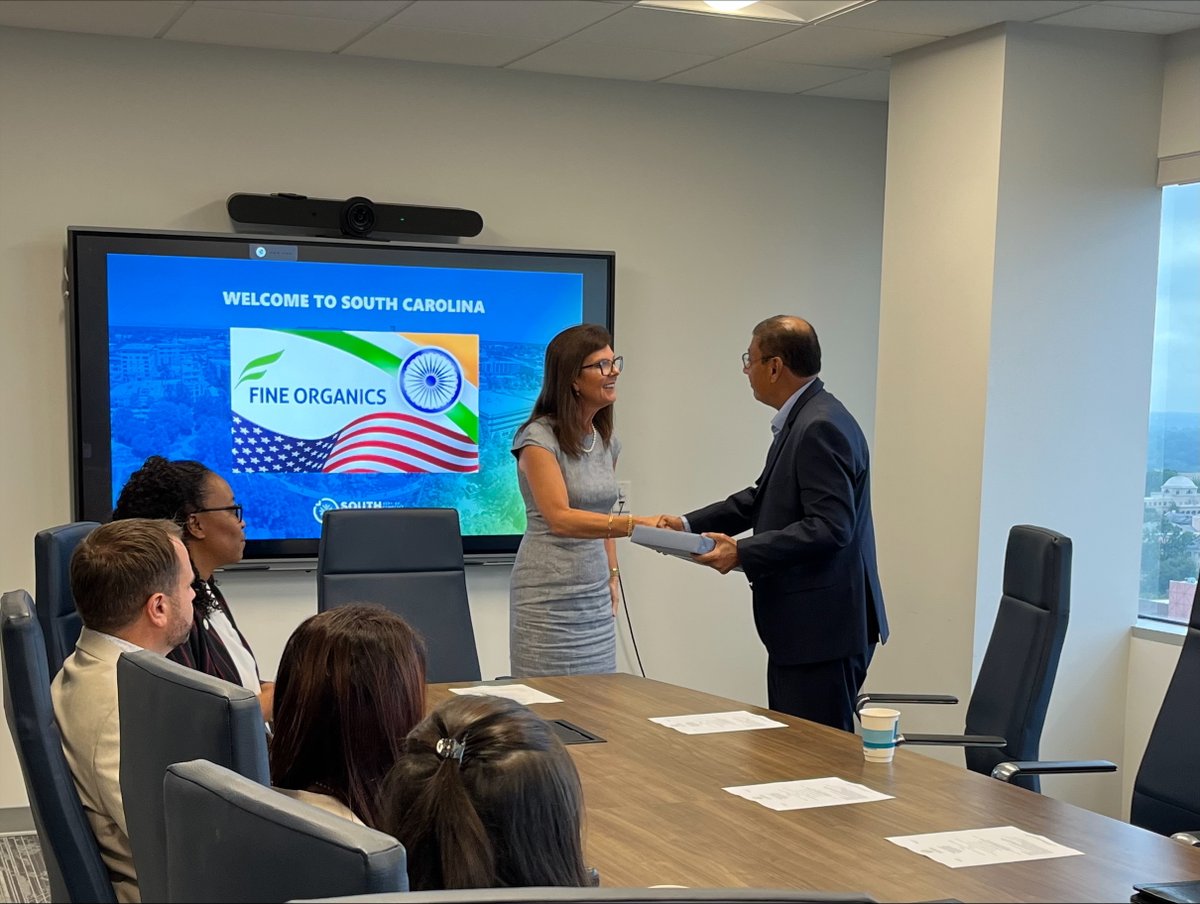 SCcommerce's tweet image. Congratulations to Fine Organics on establishing operations in Union County! To celebrate the announcement, company leadership joined S.C. Commerce representatives, along with state and local leaders, for a ceremonial signing.

Learn more: bit.ly/4lrh0gi