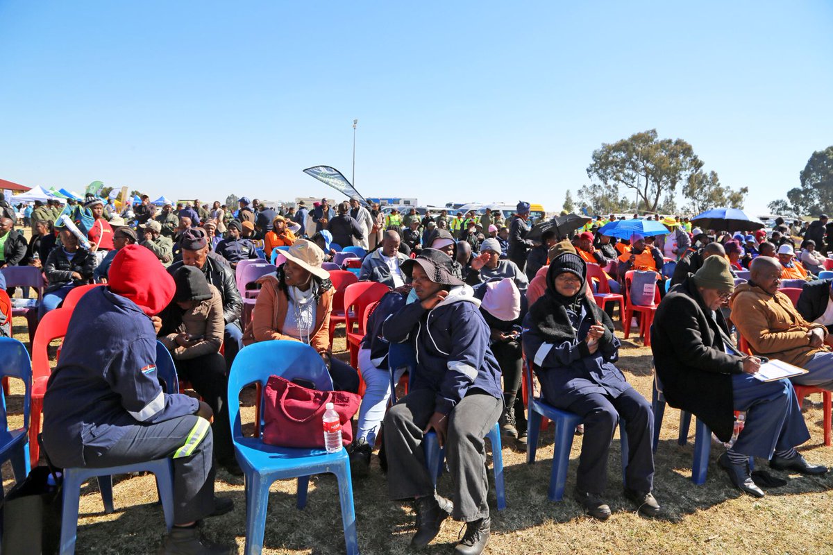 Gauteng Department of Economic Development (@gautengded) on Twitter photo Bringing Services Closer to the People!
Today, the <a href="/GautengProvince/">Gauteng Provincial Gov</a>, in partnership with municipalities and various departments, hosted the Integrated Service Delivery Operation in Kagiso, West Rand.
This initiative brought together government officials, law enforcement, Bringing Services Closer to the People!
Today, the <a href="/GautengProvince/">Gauteng Provincial Gov</a>, in partnership with municipalities and various departments, hosted the Integrated Service Delivery Operation in Kagiso, West Rand.
This initiative brought together government officials, law enforcement,