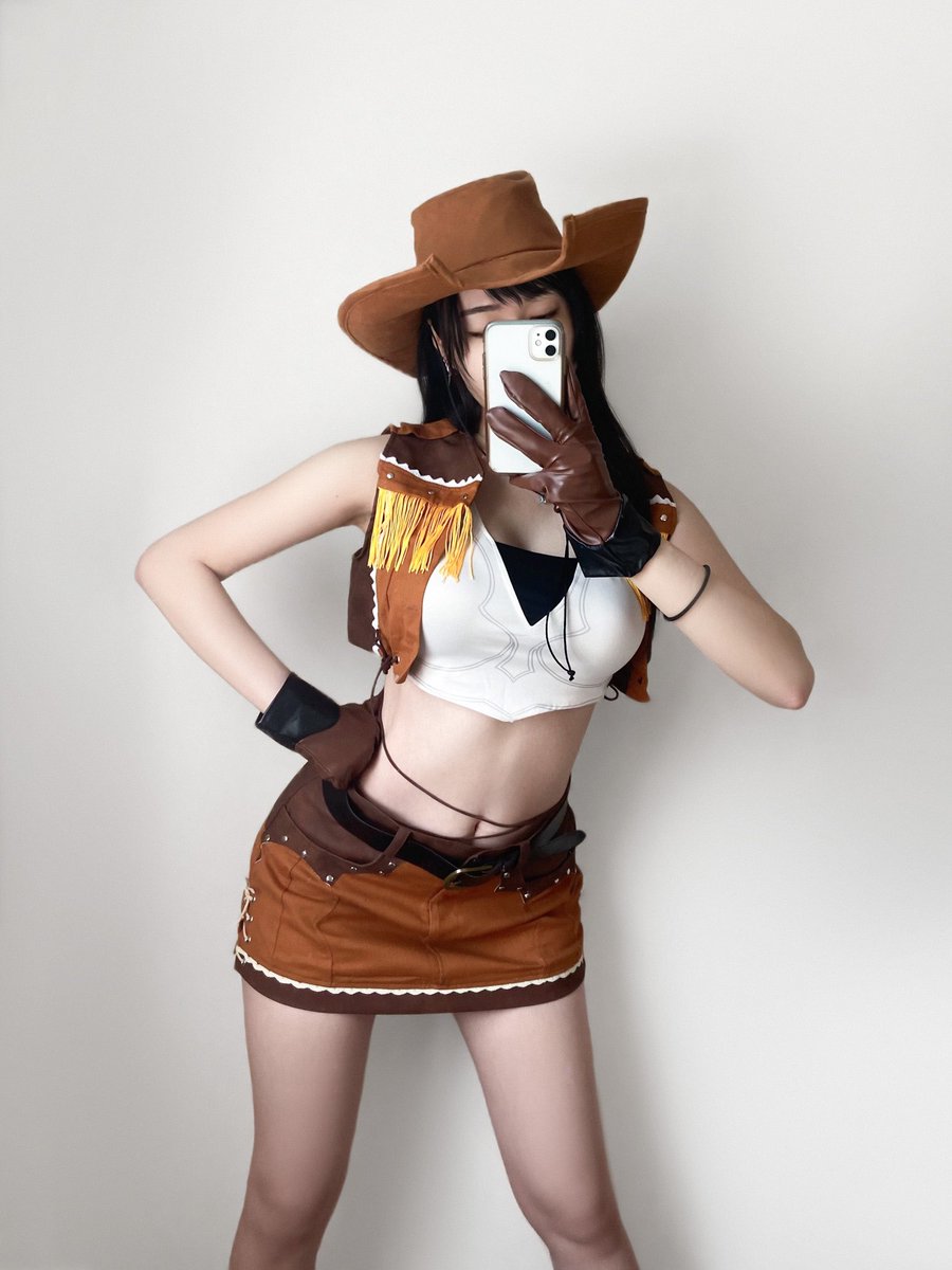 Nibelheim tour guide tifa! #FF7