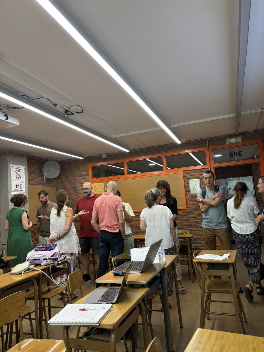 Rosa de la Fuente (@rfuente22) on Twitter photo Reflexionen sobre el què hem treballat!
Experiències d’aula sobre IA
<a href="/cdlcat/">Col·legi de docents</a> #escoladestiu Reflexionen sobre el què hem treballat!
Experiències d’aula sobre IA
<a href="/cdlcat/">Col·legi de docents</a> #escoladestiu