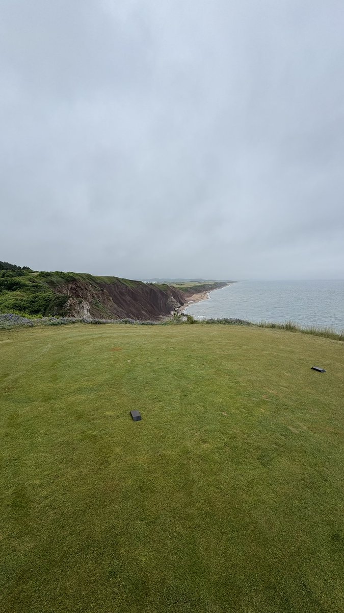 Moody day on the cliffs for <a href="/CabotCapeBreton/">Cabot Cape Breton</a>’s first partner cup. 🇨🇦