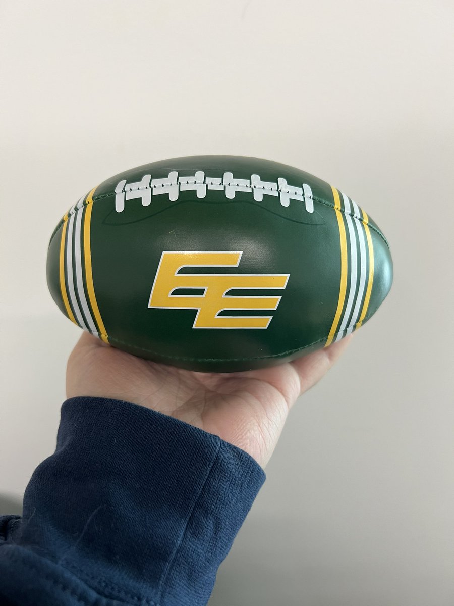 Elksnation.ca (@elksnationdotca) on Twitter photo Admins are feeling generous 🤩
Retweet this photos of the EE mini football for a chance to win 2 tickets to Sunday’s <a href="/GoElks/">Edmonton Elks</a> vs the BC Lions! Admins are feeling generous 🤩
Retweet this photos of the EE mini football for a chance to win 2 tickets to Sunday’s <a href="/GoElks/">Edmonton Elks</a> vs the BC Lions!