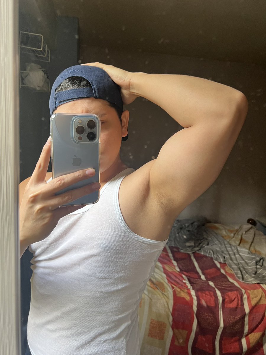 Edcorde2's tweet image. Axilas lampiñas :( 

Les falle