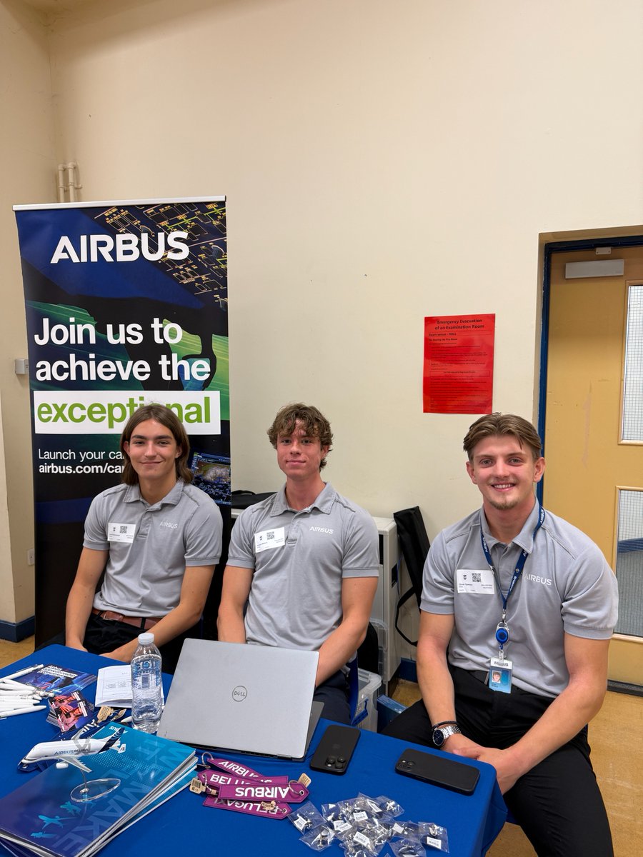 Ddoe roeddwn ni yn Ysgol Rhosnesni ar gyfer ein digwyddiad Cymraeg yn y gweithle 🤩

Cafodd disgyblion gyfarfod gyda chyflogwyr i drafod sut y gall siarad Cymraeg agor drysau yn eu gyrfaoedd yn y dyfodol 🌟

gyrfacymru.llyw.cymru/cynllunio-eich…

#YGymraegYnYGweithle #Cymraeg2050