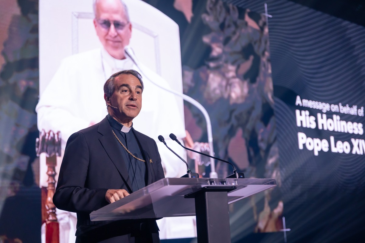 AIforGood's tweet image. A message on behalf of His Holiness Pope Leo XIV was shared today at the #AIforGood Global Summit, delivered by His Excellency Archbishop Ettore Balestrero and Sister Raffaella Petrini. His Holiness called for the responsible and ethical development of #AI, urging the global…