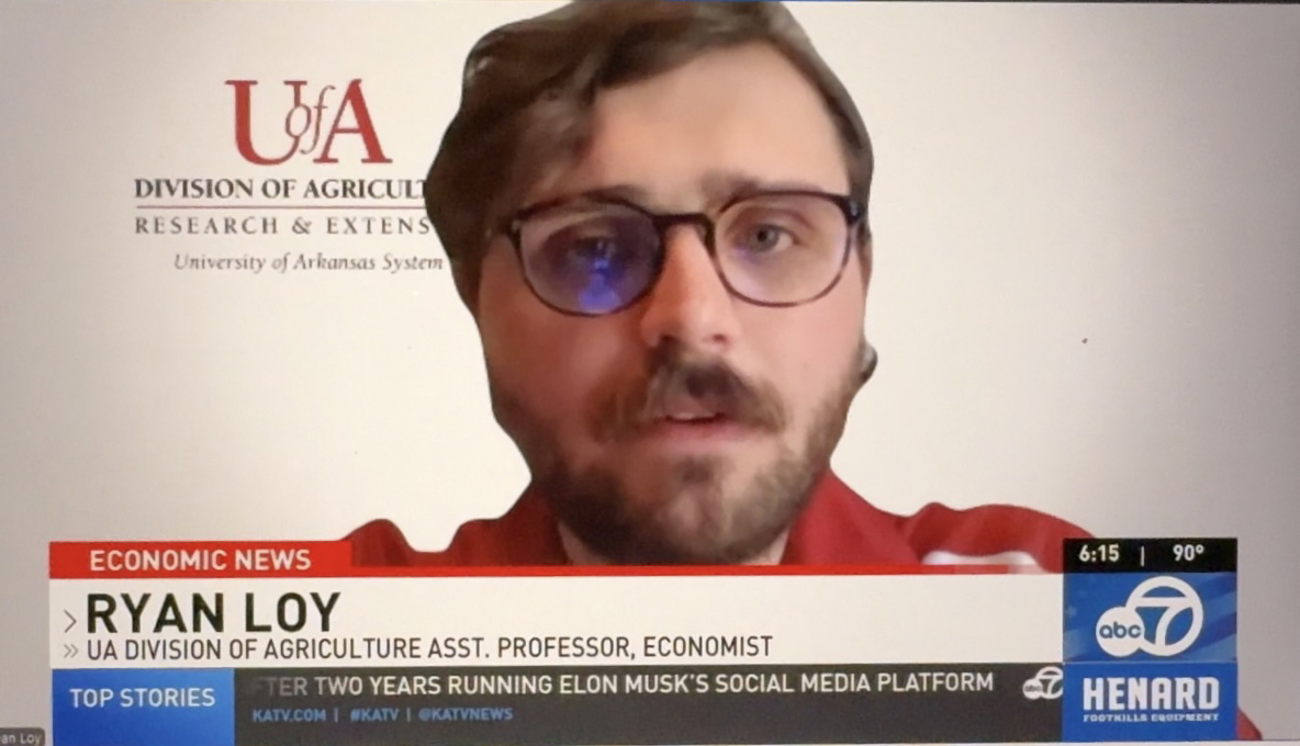 UA System Div of Ag (@aginark) on Twitter photo ICYMI:
<a href="/AR_Extension/">Arkansas Cooperative Extension Service</a> <a href="/uarkaeab/">Uark Agricultural Economics & Agribusiness</a>'s Ryan Loy discussed farm rising bankruptcies with <a href="/KATVnews/">KATV News</a>'s Andrew Mobley.
katv.com/news/local/dea… ICYMI:
<a href="/AR_Extension/">Arkansas Cooperative Extension Service</a> <a href="/uarkaeab/">Uark Agricultural Economics & Agribusiness</a>'s Ryan Loy discussed farm rising bankruptcies with <a href="/KATVnews/">KATV News</a>'s Andrew Mobley.
katv.com/news/local/dea…