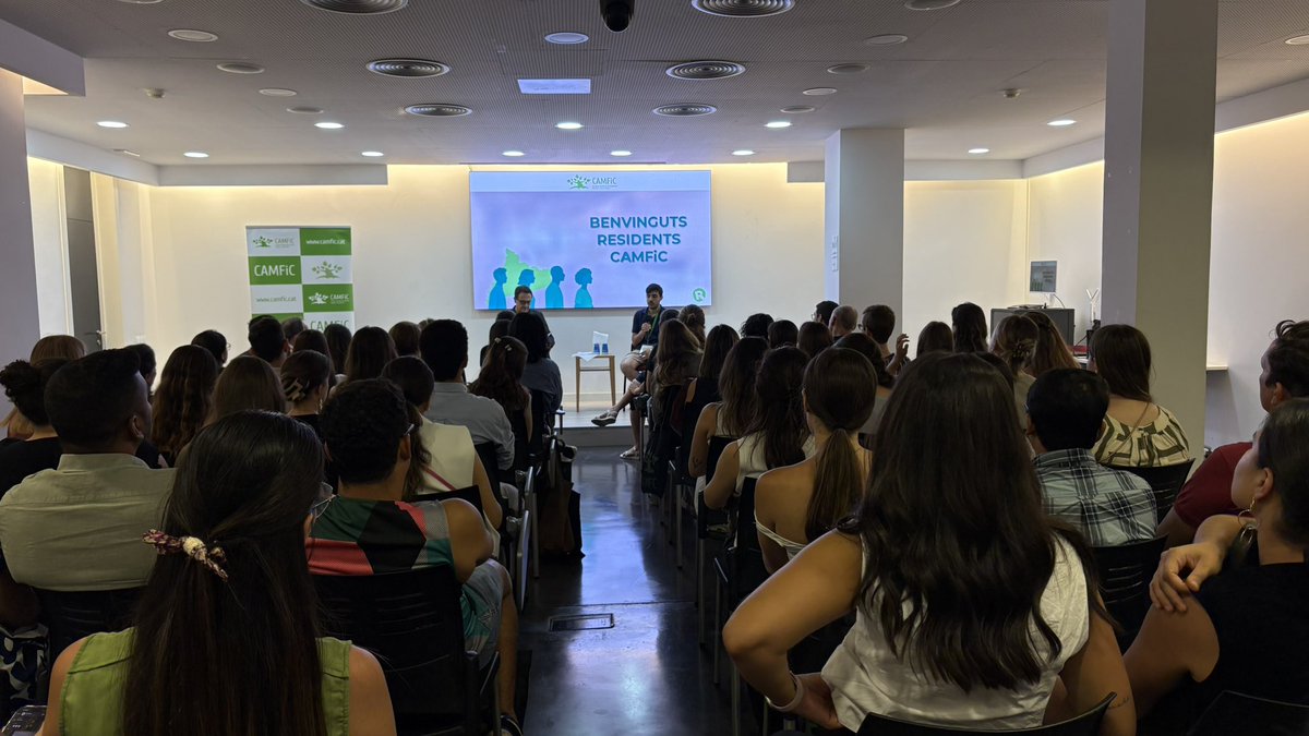 Residents, sigueu molt benvinguts! Aquesta és casa vostra 🌳
Comencem plegats aquesta nova etapa amb il·lusió. #BenvingudaResidents #BenvingudaR1 #ResidentsCAMFiC