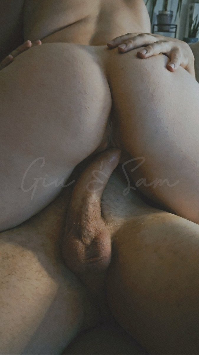 Je n’arrivais pas à savoir quelle photo poster de notre dernière soirée à 3 le week-end dernier 👀. Du coup j’ai mis les deux 🙄. Il se pourrait que <a href="/SamV_xx/">Sam 🔥</a> vous dévoile ce qu’il s’est passé avec la vidéo très bientôt 🫣

Spoiler : c’était si hoooot et tellement bon 🥵