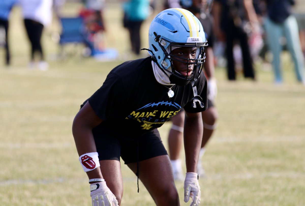 New: Check out the latest FREE Photo Gallery from last night's Maine West <a href="/MaineWestFtbl/">Maine West Football</a>  CSL Team 7on7 as several top teams took part in this event on3.com/sites/edgy-tim… <a href="/HawksMaine/">Maine South Hawks Football</a> <a href="/LyonsTwpFball/">LT Lions Football</a> <a href="/YorkDukesFB/">York Dukes Football</a> <a href="/StPatrickFB/">Saint Patrick Football</a> <a href="/GrantFootball1/">GrantFootball</a>
