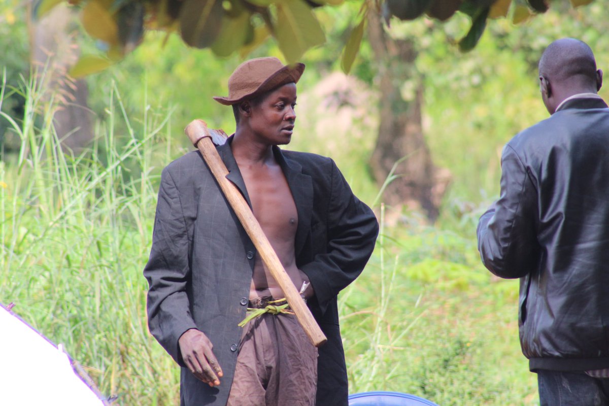 During the shoot of “Te Okono”  as usual comedian @Bouncer is super creative although he didn’t know that his role this time was supposed a caring Uncle and the Assistant Director Ojok Odong had not told him yet. Super excited to see the film this on 25th. Tickets available now.