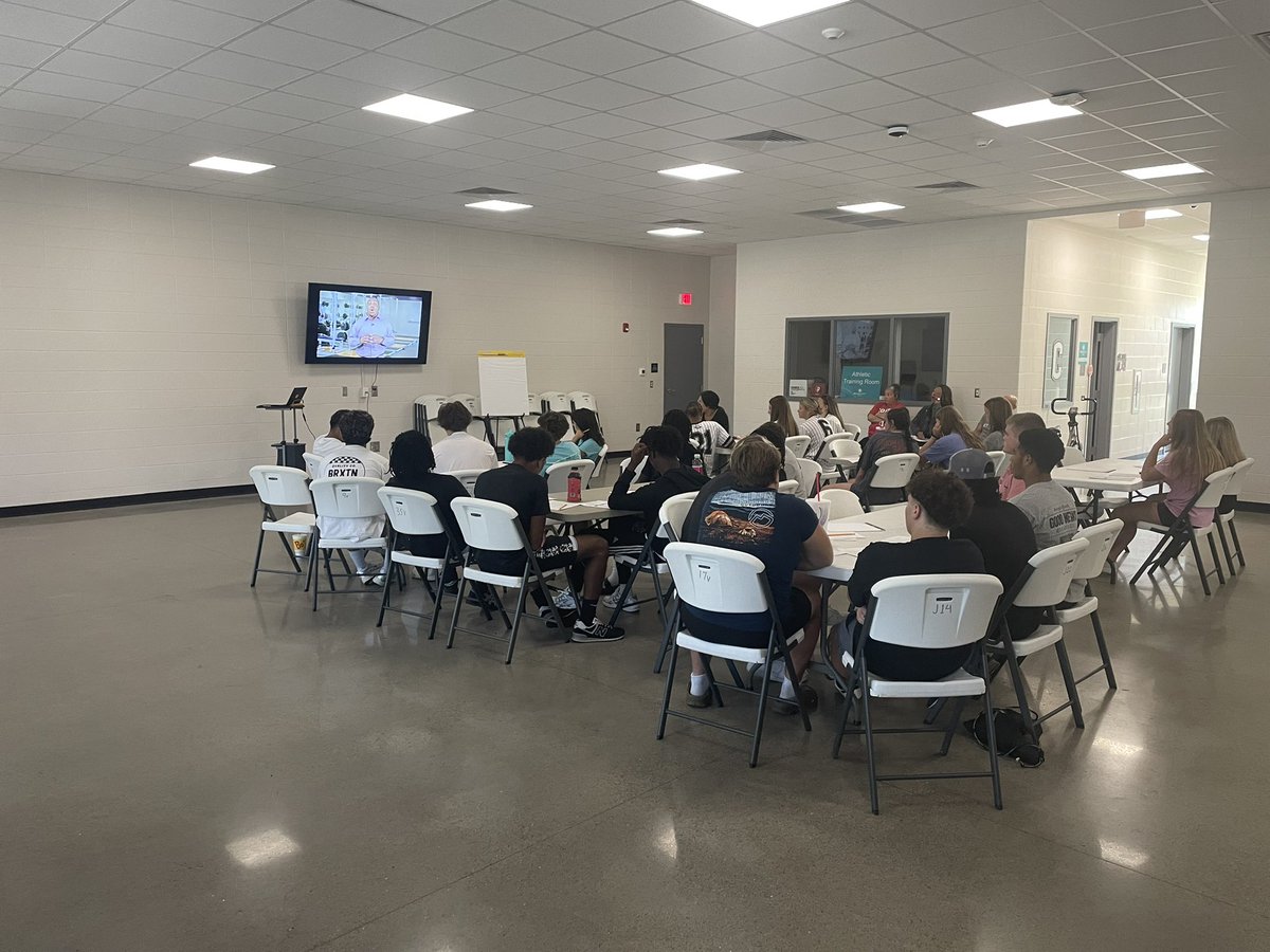 CoachGCannon's tweet photo. Here at Coosa, we are DEVELOPING leaders! Captain Camp Session 2 is underway! #CaptainCamp #GoEagles https://t.co/2ZO45dVCrl