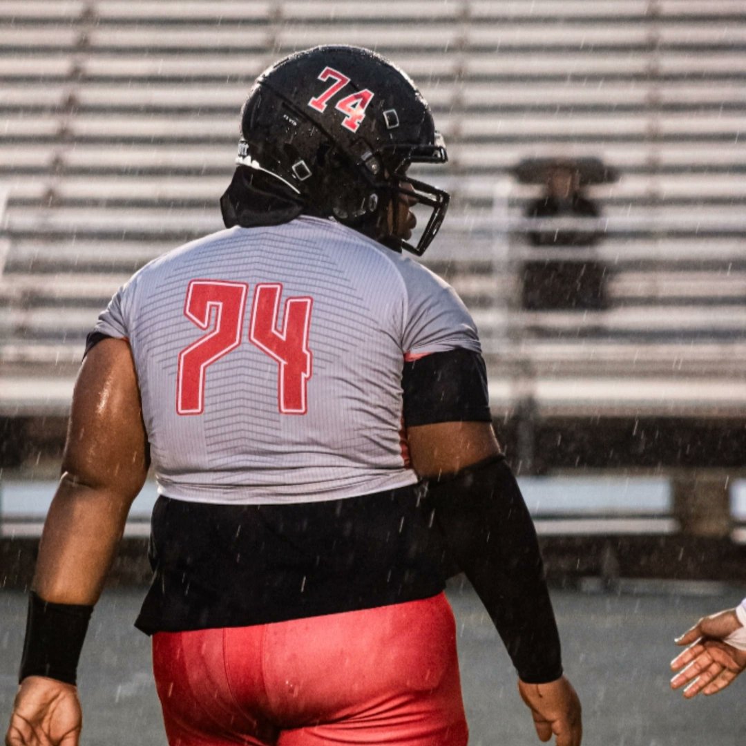 Willie (TANK) PRICE (@willieapricejr) on Twitter photo Thank you to <a href="/LawrencHopkins/">Lawrence Hopkins</a> for the US army bowl invite I will most definitely be attending in December <a href="/USArmyBowl/">Military Appreciation Bowl Week</a> <a href="/BallCoachHP/">Recruiting 1-0-1</a> #recruitDasip Thank you to <a href="/LawrencHopkins/">Lawrence Hopkins</a> for the US army bowl invite I will most definitely be attending in December <a href="/USArmyBowl/">Military Appreciation Bowl Week</a> <a href="/BallCoachHP/">Recruiting 1-0-1</a> #recruitDasip