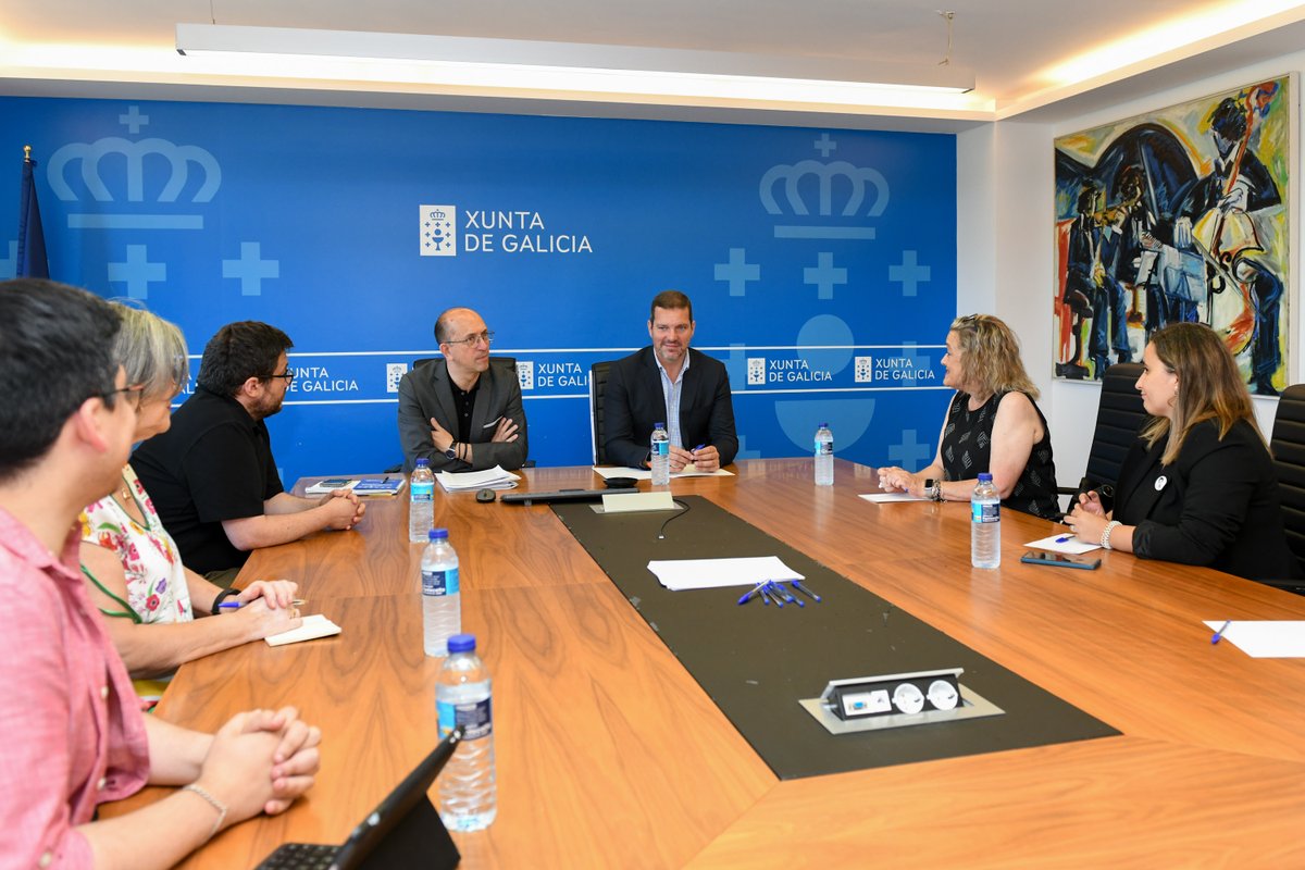 O libro infantil e xuvenil ten un gran protagonismo en Galicia  e desde a Xunta seguiremos traballando con <a href="/GALIX_/">GÁLIX</a> para continuar fomentando a súa produción

Así llo fixen saber hoxe na reunión mantida coa nova directiva da asociación coa que exploramos novas vías para colaborar