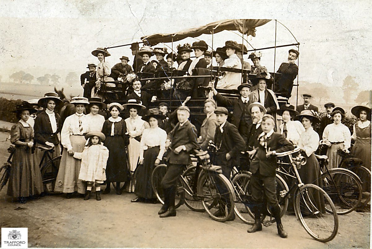 TraffordArchive's tweet image. Image of the Week
St Albans Cycling Club, Altrincham, with family and friends on an outing c1908.
Image courtesy of Miss Hayter
Trafford Local Studies collection, cat. ref. TL5207
#altrincham #bicycle #cycling #sport #dayout