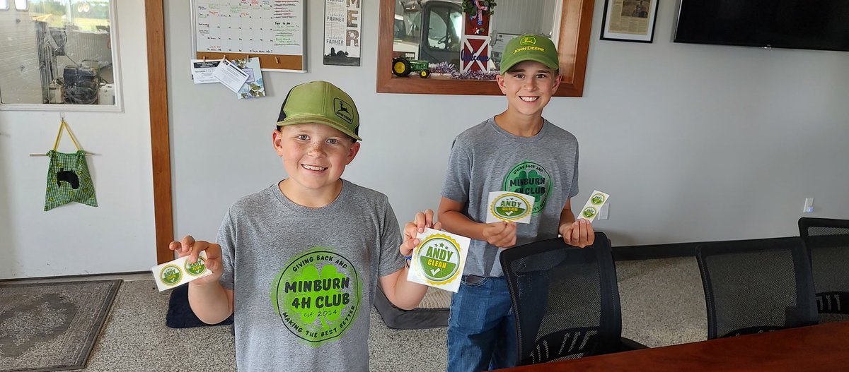 Chad_Spellman's tweet image. Kids got their #andyclean stickers. Thanks @apasztor82