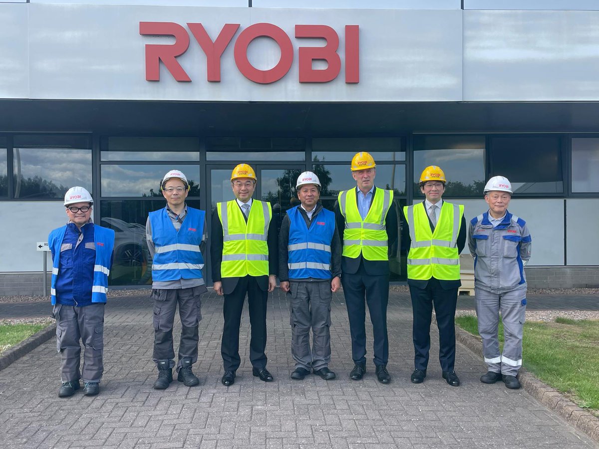 AmbJapanUK's tweet image. Wonderful to visit the Ryobi Aluminium Casting UK Ltd. factory in Carrick Fergus. Greatly impressed by the tour of the metal molding process, known as die casting.