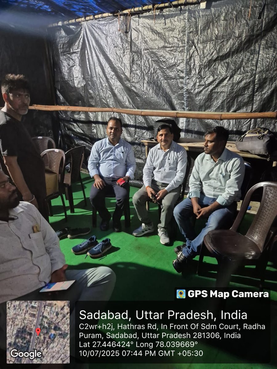 इं0 अमित कुमार अधिशासी अभियंता सादाबाद,इं0 राजेश कुमार उपखंड अधिकारी सादाबाद,अजय कुमार जेई द्वारा ब्लॉक सादाबाद में लगे कावड़ यात्रा कैम्प व विद्युत सम्बंधित व्यवस्थाओं का रात्रि के समय निरीक्षण किया।
<a href="/EMofficeUP/">Energy Minister Office UP</a> 
<a href="/aksharmaBharat/">A K Sharma</a> 
<a href="/UPPCLLKO/">UPPCL</a> 
<a href="/dvvnlhq/">Dakshinanchal Vidyut Vitran Nigam Limited</a> 
<a href="/MDDVVNL/">MD DVVNL AGRA</a> 
<a href="/dm_hathras/">DM Hathras</a>
