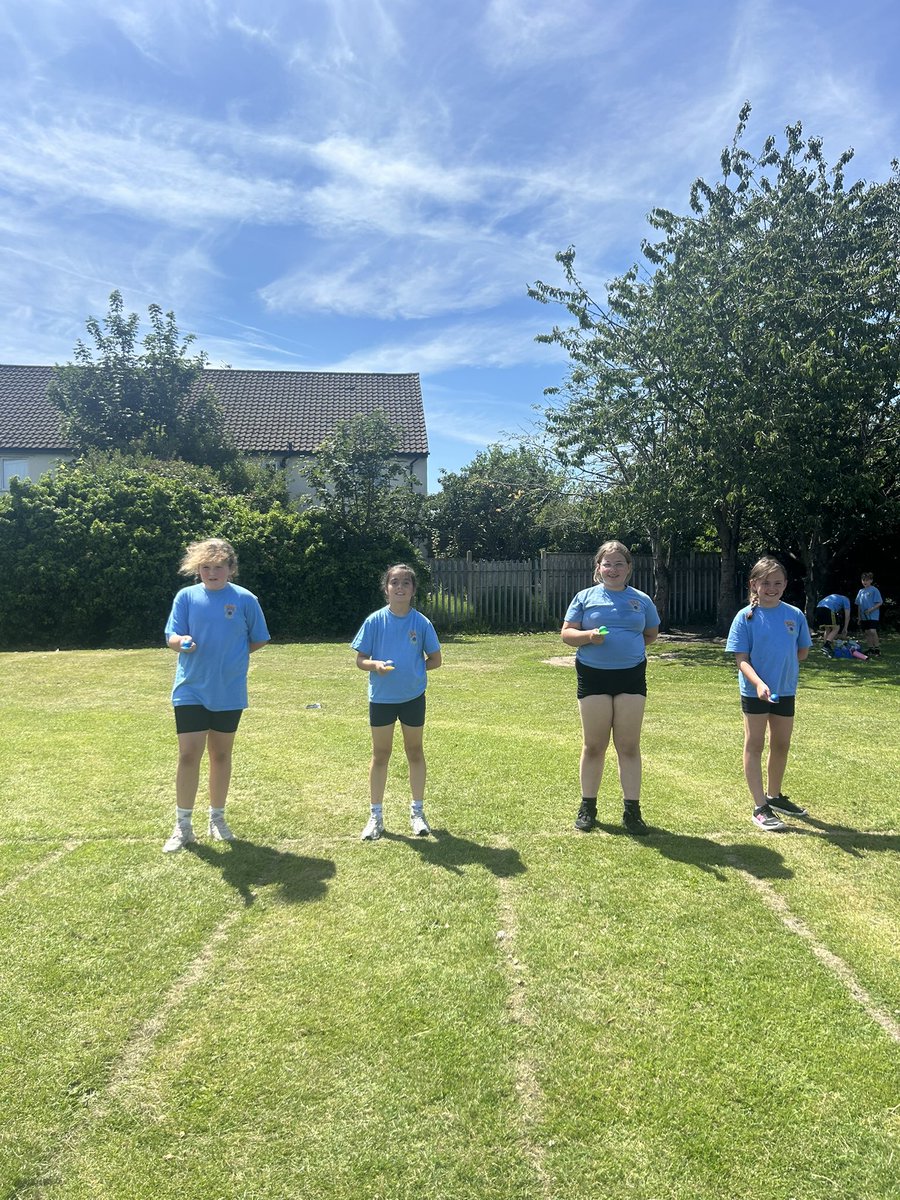 Miss Stratton tweet media