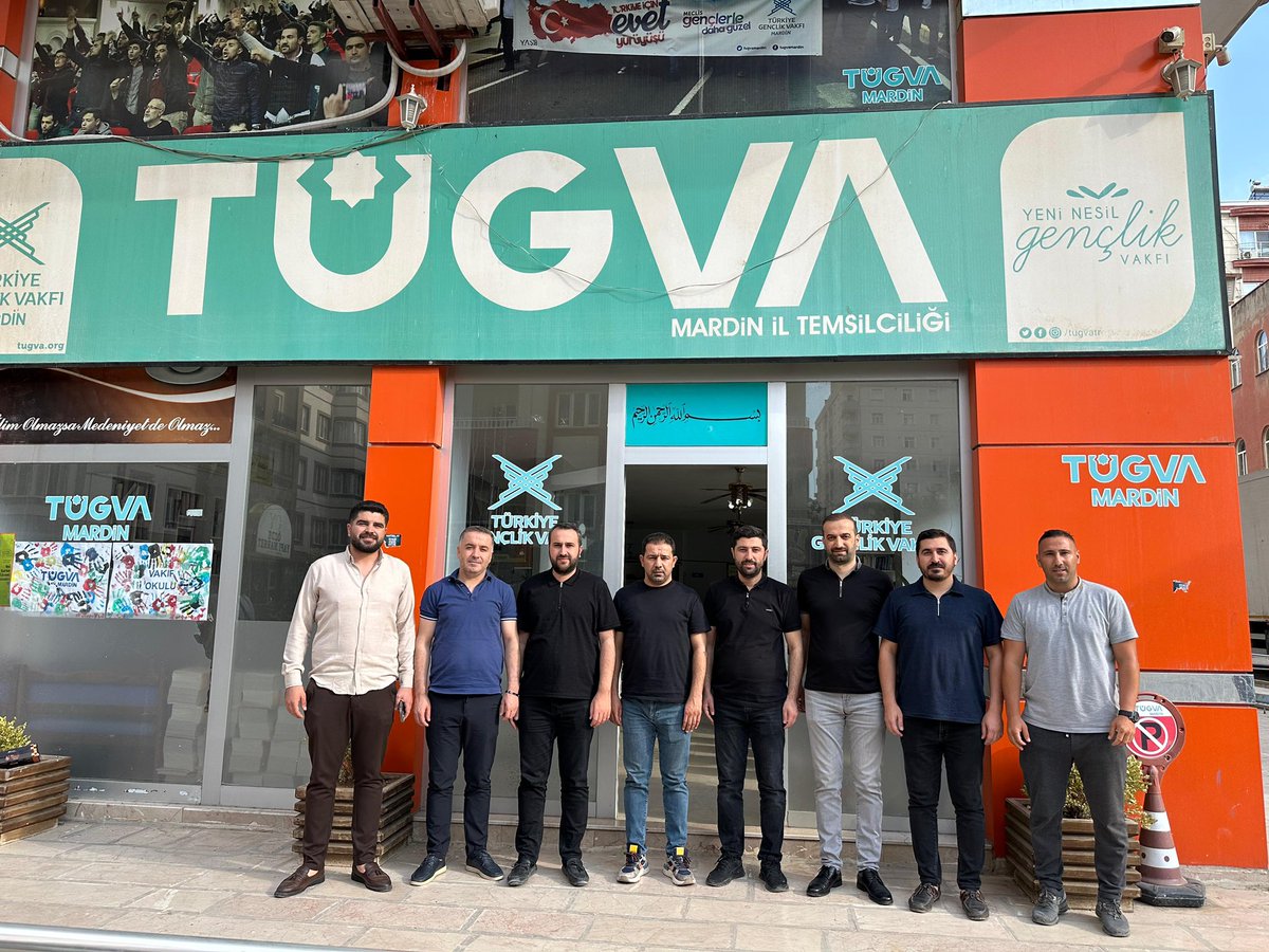 EminKurtay's tweet photo. TÜGVA Mardin İl Temsilciliğimizde, kıymetli iş insanları @AhmetOzkn47 , Ahmet Gökçen, Nadir Bilgiç,@suutkrks ve Şehmus Çakar’ı misafir ettik.
Gençliğe yönelik yürüttüğümüz çalışmalar üzerine istişarede bulunduk.
Nazik ziyaretleri ve destekleri için teşekkür ediyoruz. 🌿 https://t.co/VDoLNwGDNE