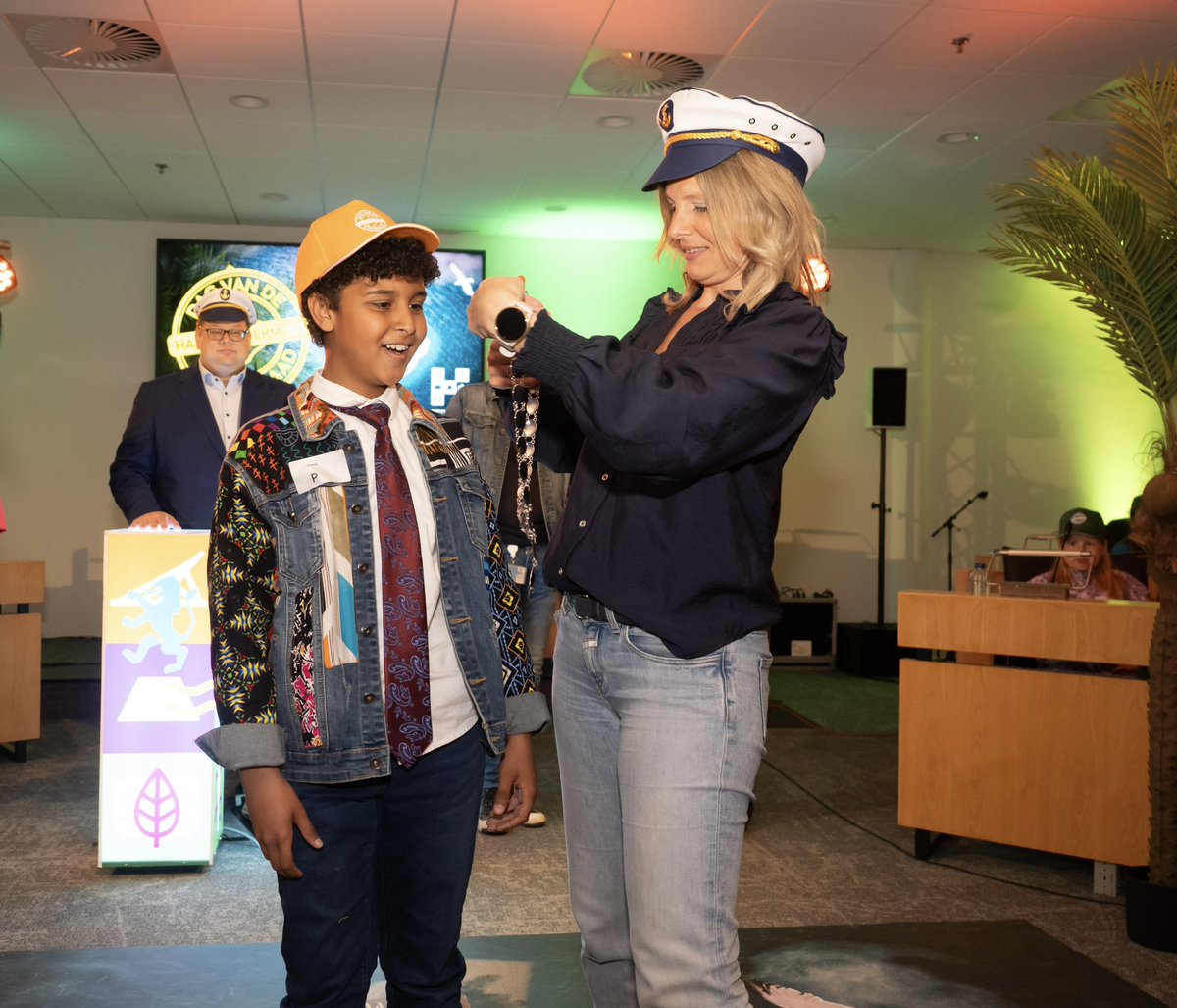 Dankjewel Lars voor al je inzet, je plannen en het zijn van de stem voor je leeftijdsgenootjes afgelopen schooljaar als kinderburgemeester van <a href="/haarlemmermeer/">Haarlemmermeer</a> 

Welkom Enoch als kinderburgemeester voor komend schooljaar. Heel veel plezier en toi toi toi 💙