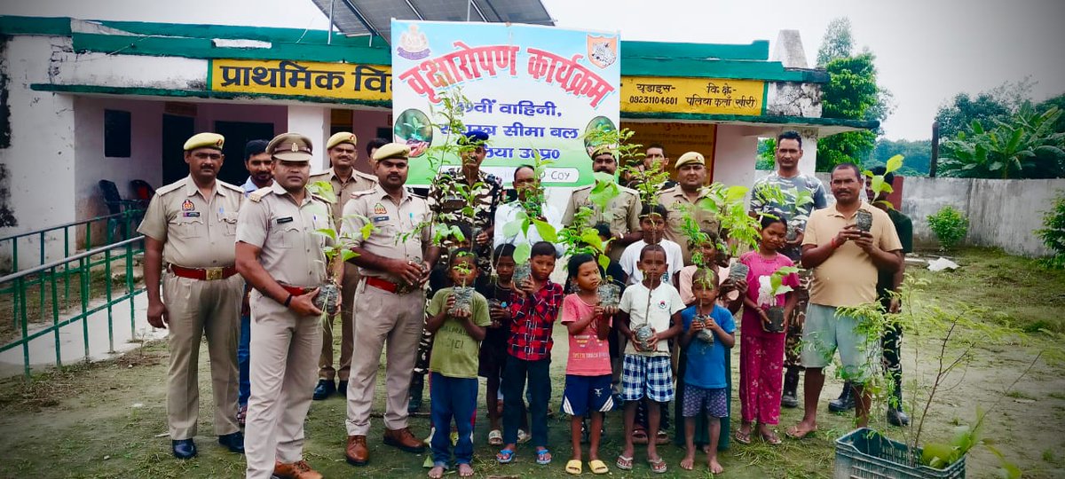 DudhwaTR's tweet image. एक पेड़ माँ के नाम 🌱
A plantation drive was carried out across all ranges of Dudhwa Tiger Reserve, honoring Mother Earth.
Nature is our true mother, protecting her is protecting our future.
#EkPedMaaKeNaam #PlantationDrive
@moefcc
@ntca_india @UpforestUp @raju2179 @IUCNAsia