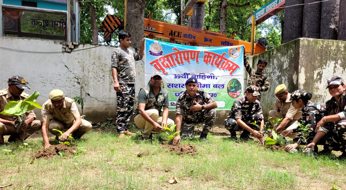 DudhwaTR's tweet image. एक पेड़ माँ के नाम 🌱
A plantation drive was carried out across all ranges of Dudhwa Tiger Reserve, honoring Mother Earth.
Nature is our true mother, protecting her is protecting our future.
#EkPedMaaKeNaam #PlantationDrive
@moefcc
@ntca_india @UpforestUp @raju2179 @IUCNAsia