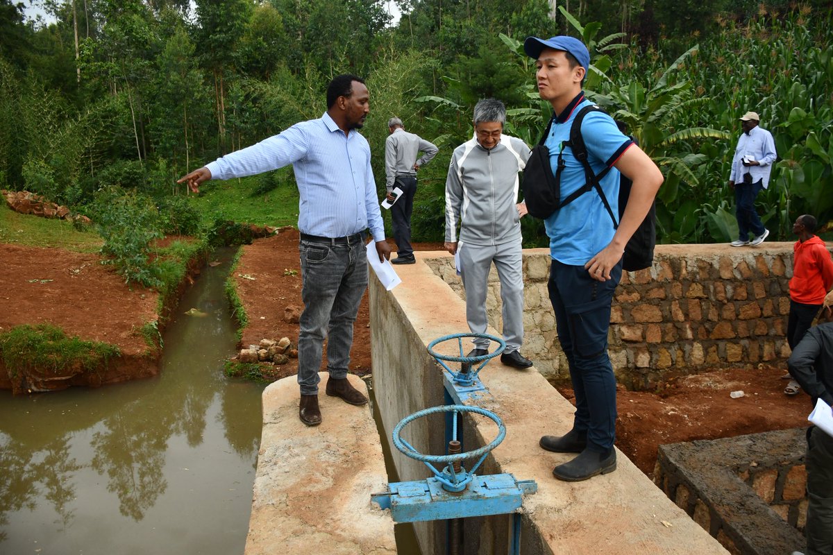 As part of the official visit, the SAA President and other distinguished guests visited the progress of ICRIS project in Gowadamo, Aleta Wendo, funded by the MoFA of Japan, focuses on enhancing climate resilience through the development of small-scale irrigation systems.