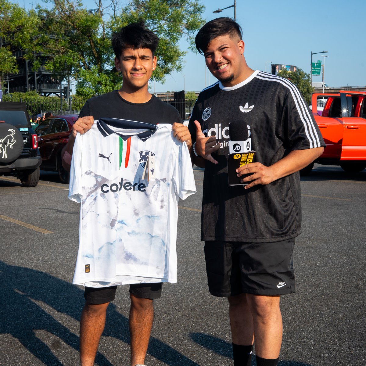 jdsportsus's tweet image. Philly FIFA trivia ✅
Jerseys & tix ✅
Vibes ✅
@pharaohtalksnyc had the city tapped in 🏆⚽️