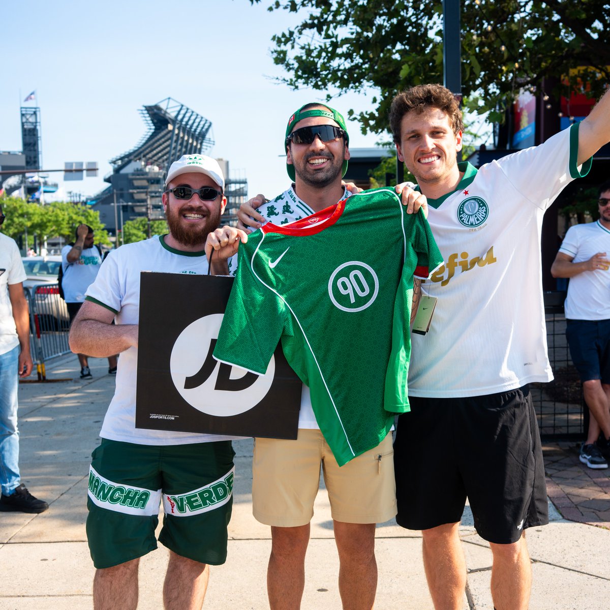 jdsportsus's tweet image. Philly FIFA trivia ✅
Jerseys & tix ✅
Vibes ✅
@pharaohtalksnyc had the city tapped in 🏆⚽️