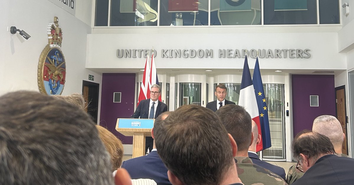 Stefan_Boscia's tweet image. Macron now onto the bit of his very long and sprawling opening address where he lectures the UK about Brexit.
Says that many people in the UK (but not Starmer) who said Brexit would cut illegal migration.
