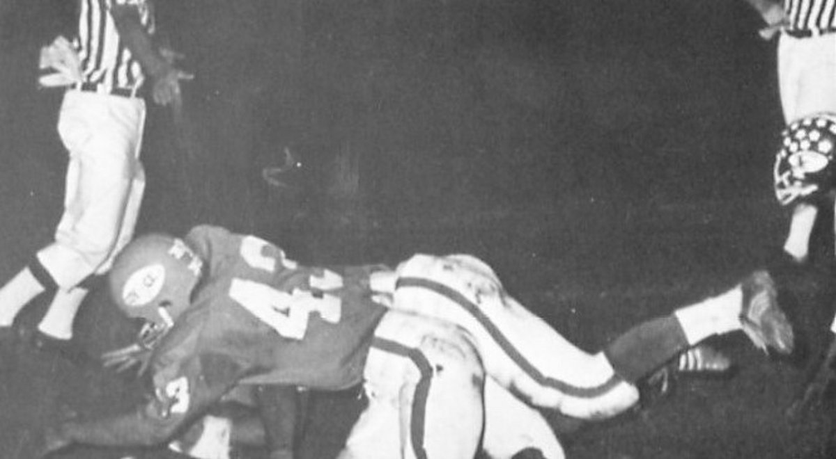 CovCathFBAlumni's tweet image. 43 days until the 2025 Covington Catholic football season kicks off!
#RollColonels #WASTWND #Team59