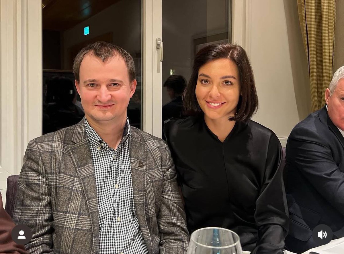mykytabak's tweet image. Чмут на УП:
- Мобілізація провалена
- інституцій в армії нема
- темпи росіян не зменшуються
- Генштаб не взаємодіє з бригадами
- корпуси не створено
- кадрові рішення абсурдні
Чого ж раніше мовчав?
Що роботи далі ?
І чому він це не каже Єрмаку, адже він товаришує з його людьми