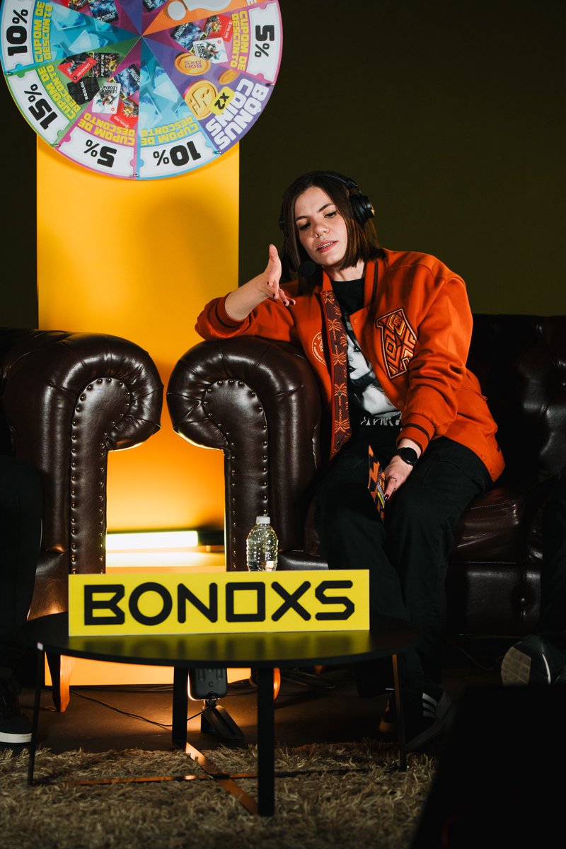 hoje é dia de mercado noturno 

e espero que venham coisas boas pra eu poder ativar eles:

<a href="/BONOXS/">BONOXS</a> 

(gostei dessa foto e não podia perder o gancho 👍🏻)