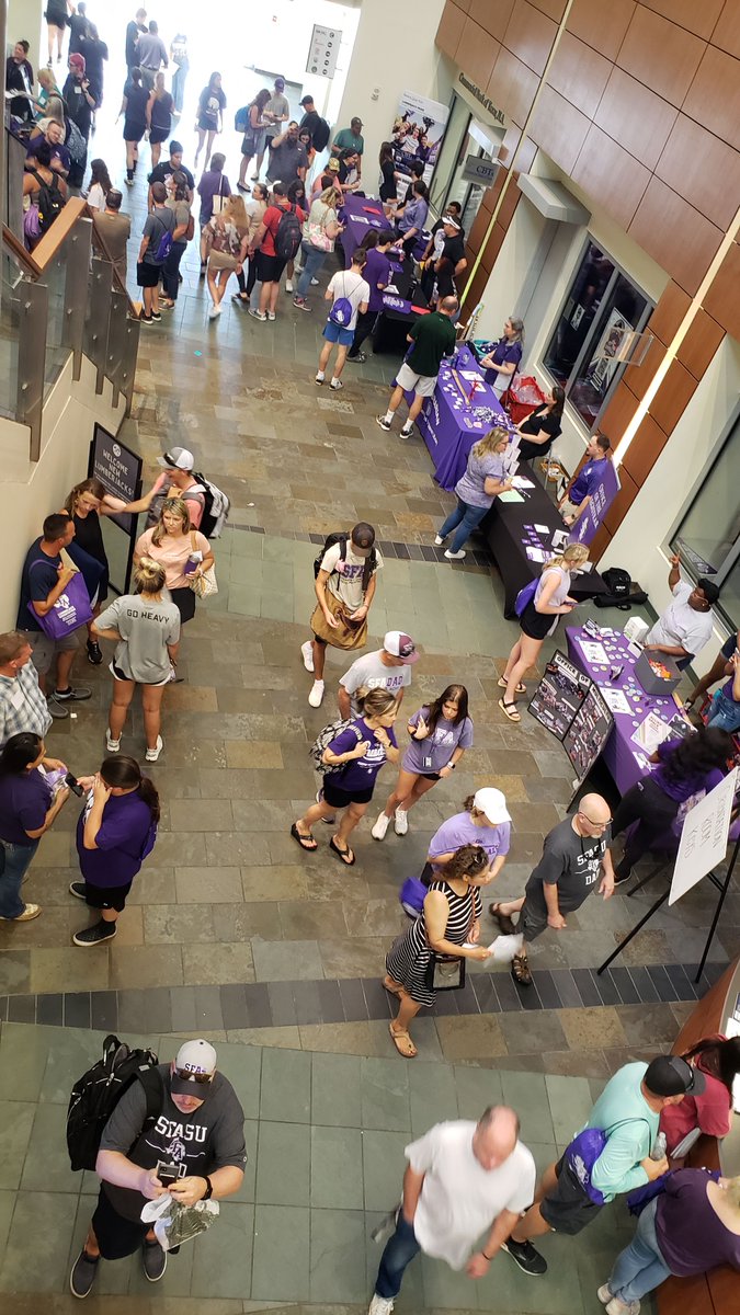 #ThrowbackThursday
Looking back at student life in the Baker Pattillo Student Center from above! 📸
#CampusLife #CollegeDays #SFA #AxeEm #RuscheBusiness