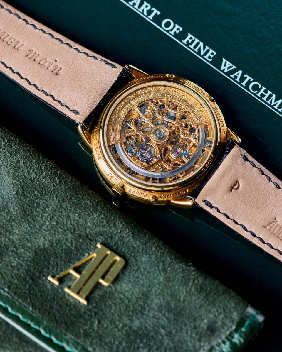 EuropeanWatchCo's tweet image. 🔱 When AP goes baroque.

This isn’t just a perpetual calendar - the Audemars Piguet ref. 25668BA Quantième Perpétuel Squelette is one of the rarest and most visually impressive pieces the brand has ever made.

Powered by the ultra-thin 2120/2800 QP movement, this openworked…
