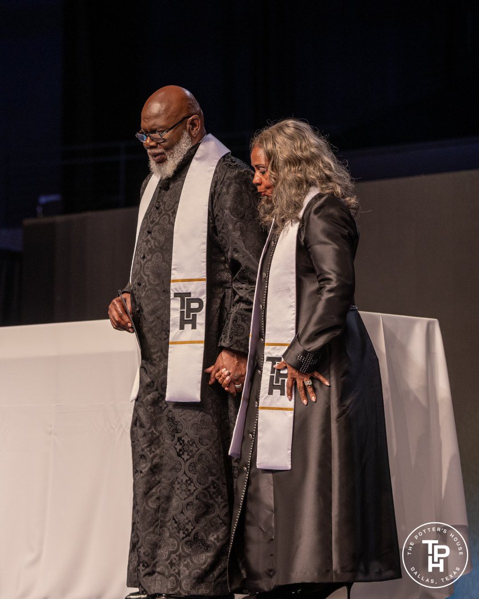 When <a href="/BishopJakes/">T.D. Jakes</a> extended the mantle to Pastors @ToureRoberts and <a href="/SJakesRoberts/">Sarah Jakes Roberts</a>, we witnessed God’s children come into alignment with His promises. 
 
Covered in years of prayer, the legacy is still alive. ❤️ 
 
📺 Stream the full service now: YouTube.com/@TPHDallas