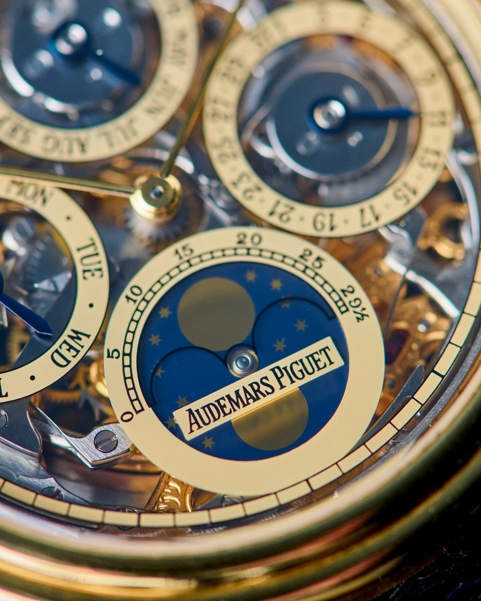 EuropeanWatchCo's tweet image. 🔱 When AP goes baroque.

This isn’t just a perpetual calendar - the Audemars Piguet ref. 25668BA Quantième Perpétuel Squelette is one of the rarest and most visually impressive pieces the brand has ever made.

Powered by the ultra-thin 2120/2800 QP movement, this openworked…