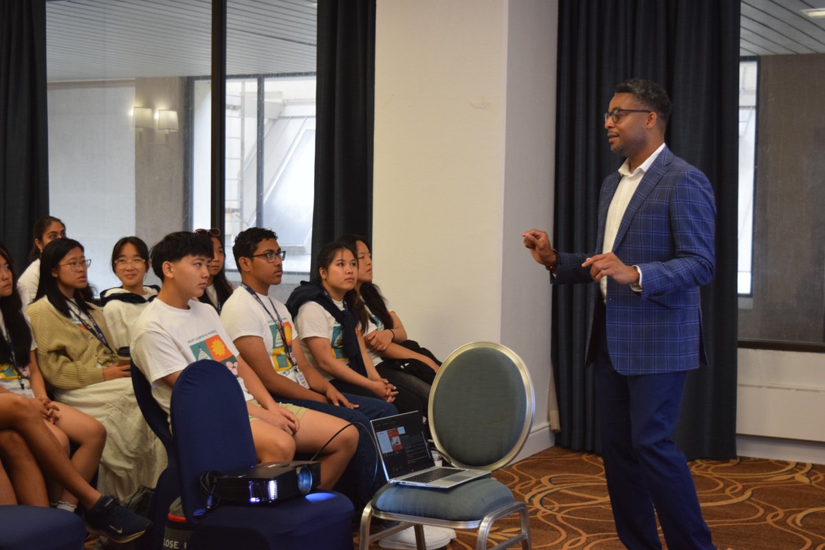 APAICS's tweet image. 🌟This year’s APAICS Youth Leadership Academy brought high school students to D.C. for a week of workshops, Capitol Hill visits, and inspiration from AA & NH/PI leaders. So proud of these future changemakers!
🔗 Learn more: apaics.org/youth-leadersh…
#APAICSLeads
