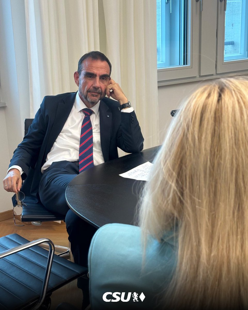 Gesundheit gemeinsam voranbringen!
Guter Austausch mit BMin @NinaWarken in Berlin. Unsere Themen: Pharma-Standort stärken/Krankenhausreform mitgestalten/Pflege zukunftssicher machen. Sehr begrüßenswert: Beim Thema ME/CFS bringt die Bundesgesundheitsministerin gemeinsam mit ihrer