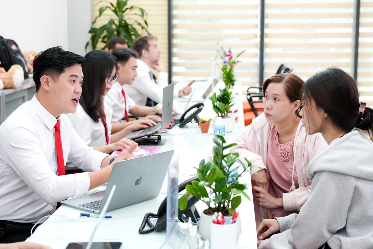 Tien221287's tweet photo. Xet hoc ba: Huong di chu dong, an tam sau ky thi tot nghiep THPT hinh anh
https://t.co/He7Bhqdn51 https://t.co/nzHOmPlnOI