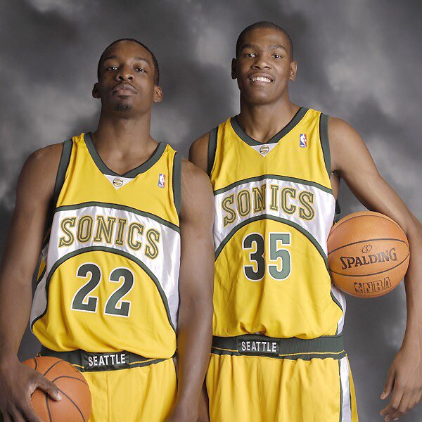 SuperSonics stand up. 

Jeff Green (38) and Kevin Durant (36) will hoop together this season in Houston.

It’s their second reunion after having played in Brooklyn together.