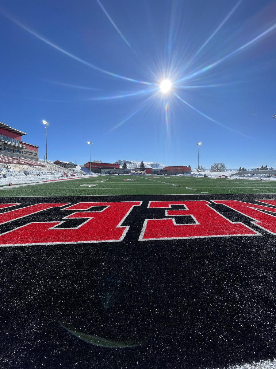 🚨2026 Recruits🚨

We are almost two weeks from our July 19th Elite Camp! If you have not registered, get it done today!

⬇️Link below⬇️

Gomountaineers.com/fbcamps

It is a great opportunity to meet our coaching staff, current players, and be evaluated to EARN an offer!