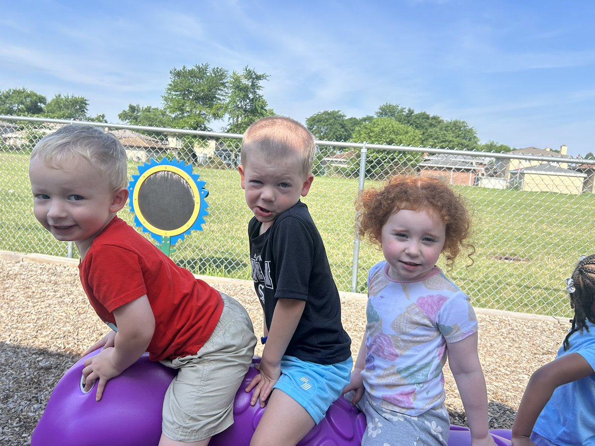 That’s a wrap on Summer School 2025 ☀️  Early Childhood learned and played a lot.  We practiced being good audience members for our older friends who performed a Reader’s theatre on our last day.  📚 🤗 #BeEvergreen #IBelonginevergreen