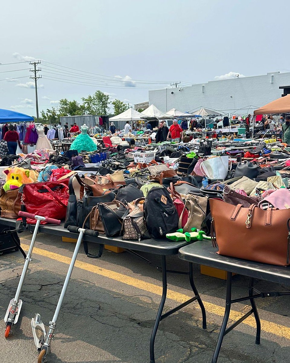 ThePatapscoMkt's tweet image. ⭐VENDOR SPOTLIGHT⭐ Have you visited the #outdoormarket at Patapsco Flea Market recently? The next time you're here, be sure to swing by Blanca's space, where you can find just about anything you need, including clothes, shoes, electronics, household items, toys, and more.