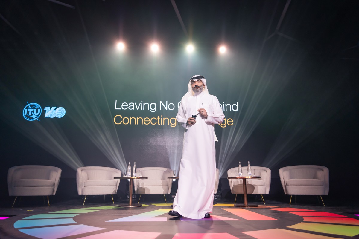 AIforGood's tweet image. The #AIforGood Global Summit wrapped up the day on Center Stage with closing sessions focused on practical ways to make #AI governance effective, equitable, and fit for purpose.
This evening’s sessions featured:
👉 How to Make AI Governance Fit for Purpose? with H.E. Eng.…