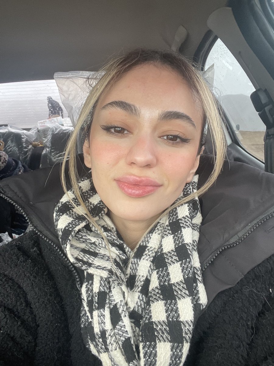 _shaashaaaaa's tweet image. بچه‌هاااا من متولد ۷۸ام :|