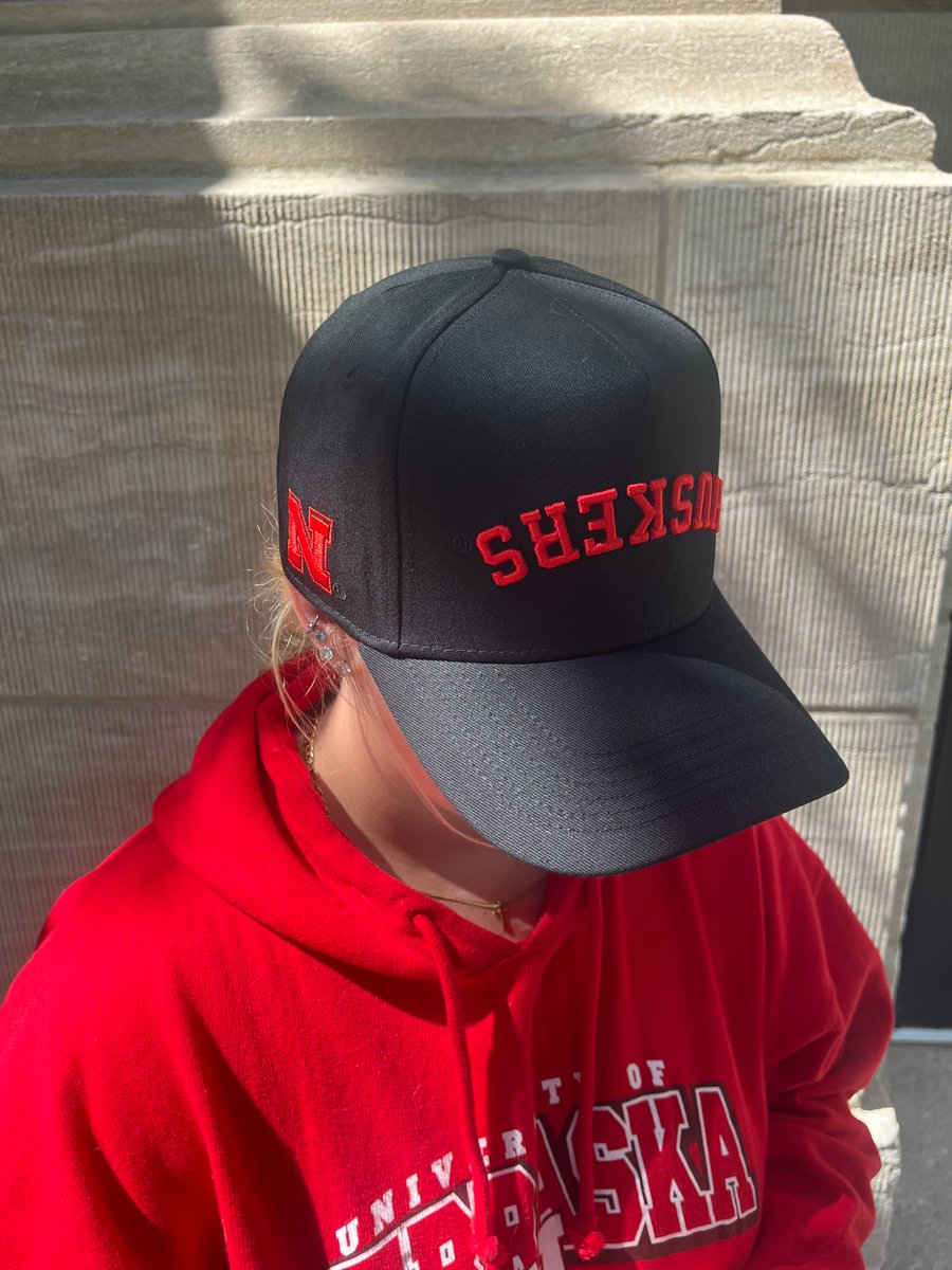 AlumniHallUNL's tweet image. STOCK UP on $20 Hats and $15 Kids&apos; Hats TODAY ONLY! 🎉🎂
alumnihall.com/nebraska-cornh…