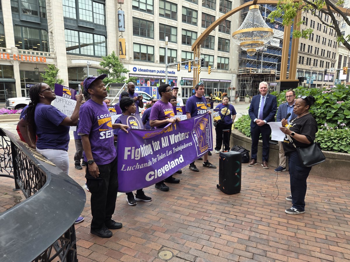 SEIULocal1's tweet image. Yesterday in Cleveland, dozens of Local 1 security officers held a press conference as they prepare to negotiate their first union contract—one that will impact over 200 officers. They’re standing united for fair pay, respect, & real workplace protections. #SecurityNeedsSecurity