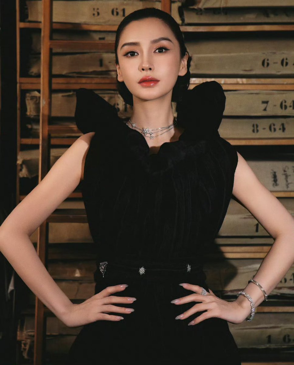 duilian584's tweet image. #杨颖 #Angelababy