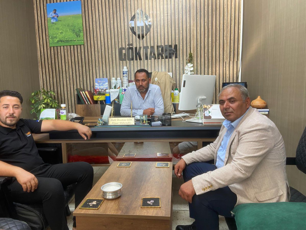 ayit_gok's tweet photo. Bugün kıymetli esnaflarımızı ziyaret ederek dertlerini, taleplerini dinledik. Güzel sohbetler, sıcak karşılamalar için teşekkür ederiz. Yeniden Refah Partisi Olarak Her Zaman Yanlarında Olmaya Devam Edeceğiz. https://t.co/s0K5iBdKEc